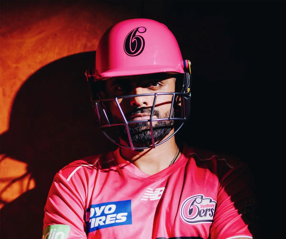 Babar-Azam’s-BBL-Debut-Falls-Flat-as-Sydney-Sixers-Star-Struggles-in-Rain-Hit-Opener